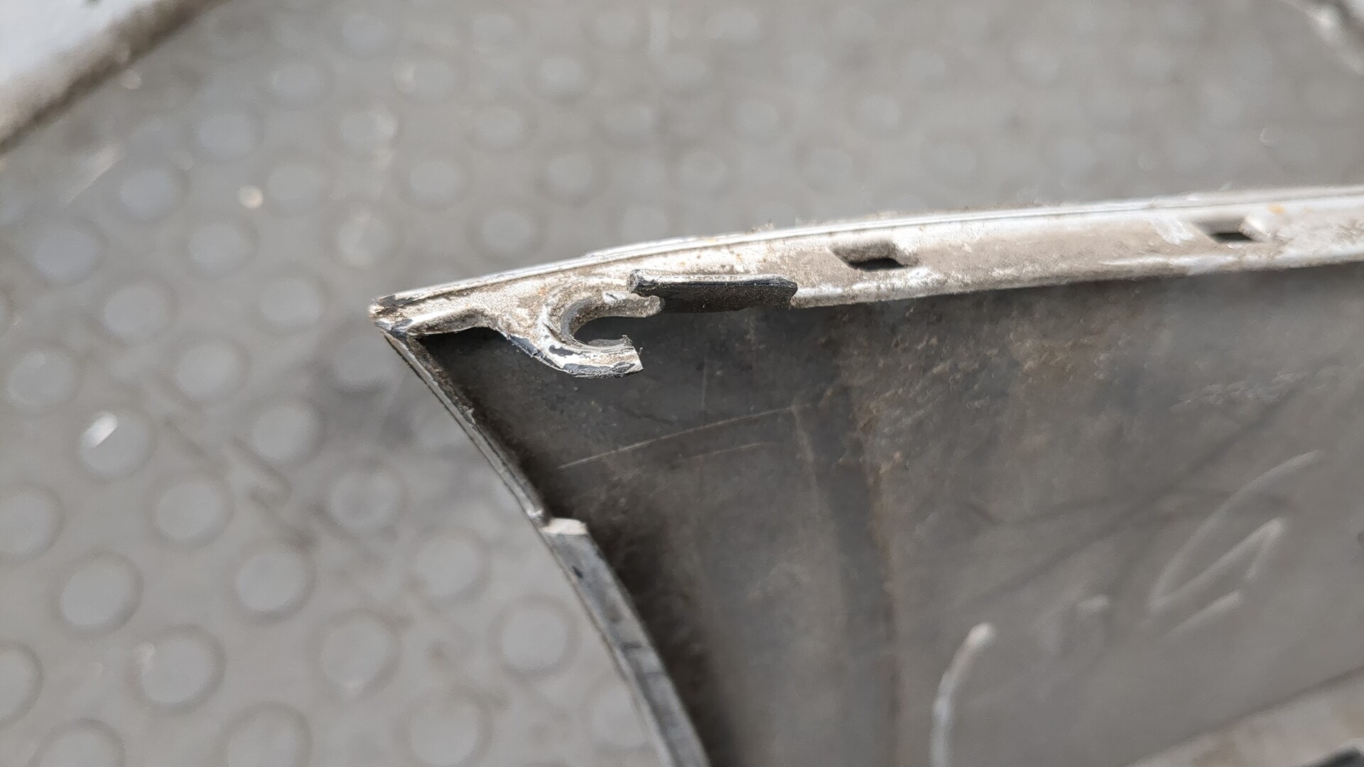 Бампер передний