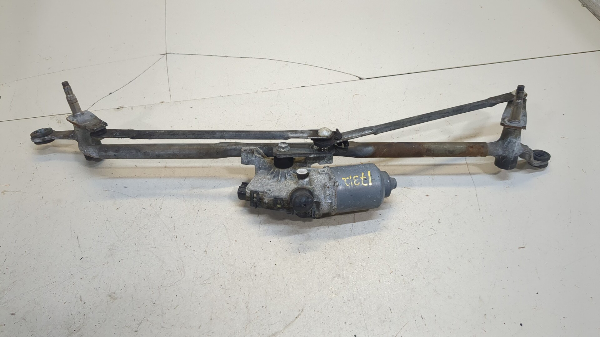 Трапеция стеклоочистителей