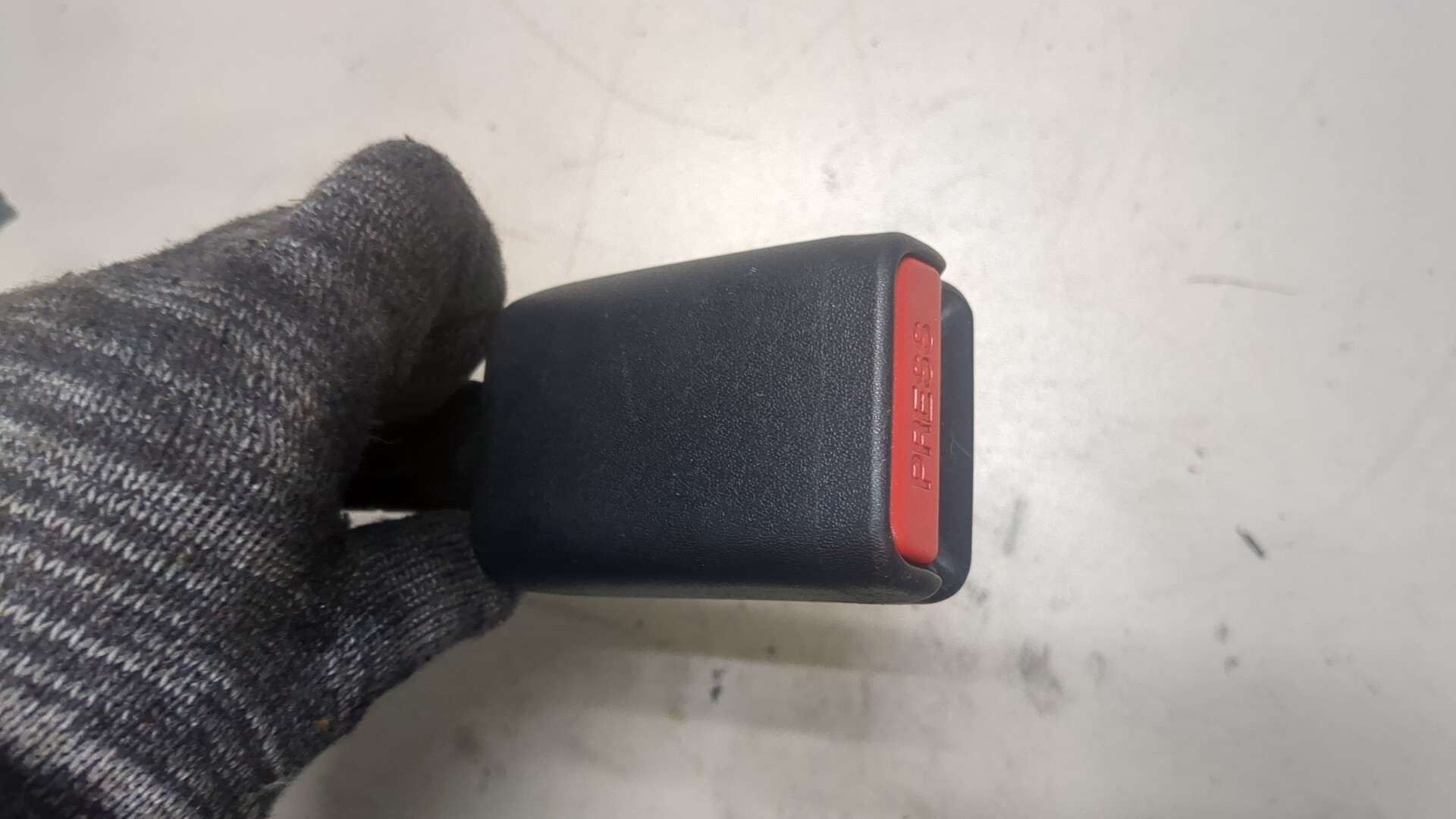 Ответная часть ремня безопасности