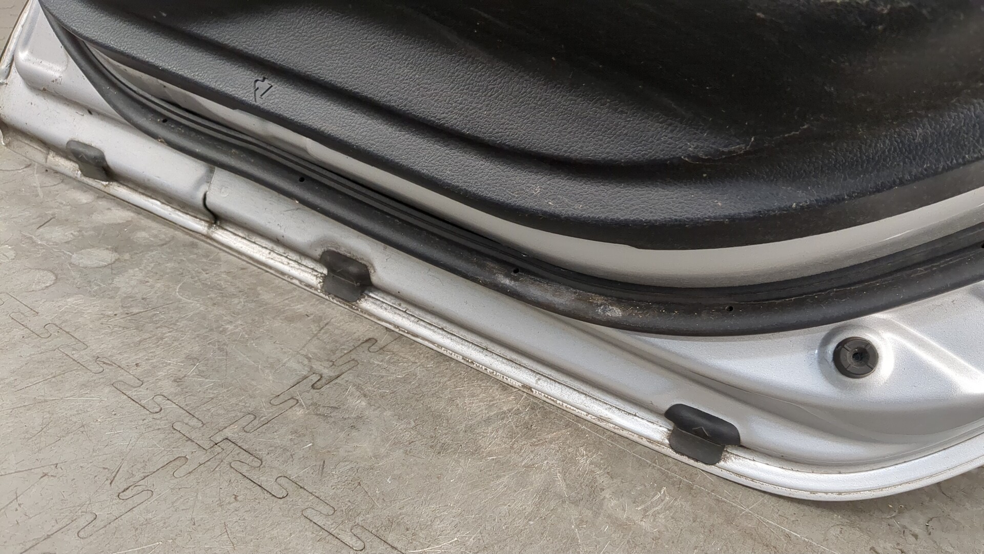 Дверь задняя правая