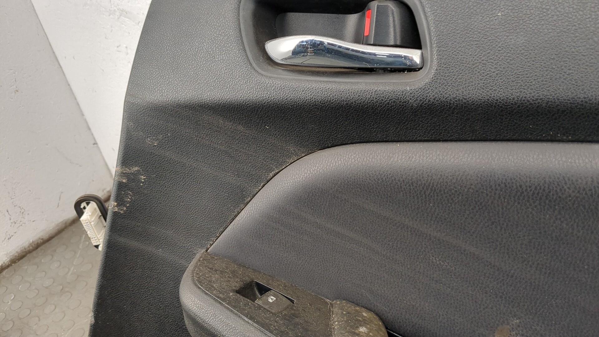 Дверь задняя правая