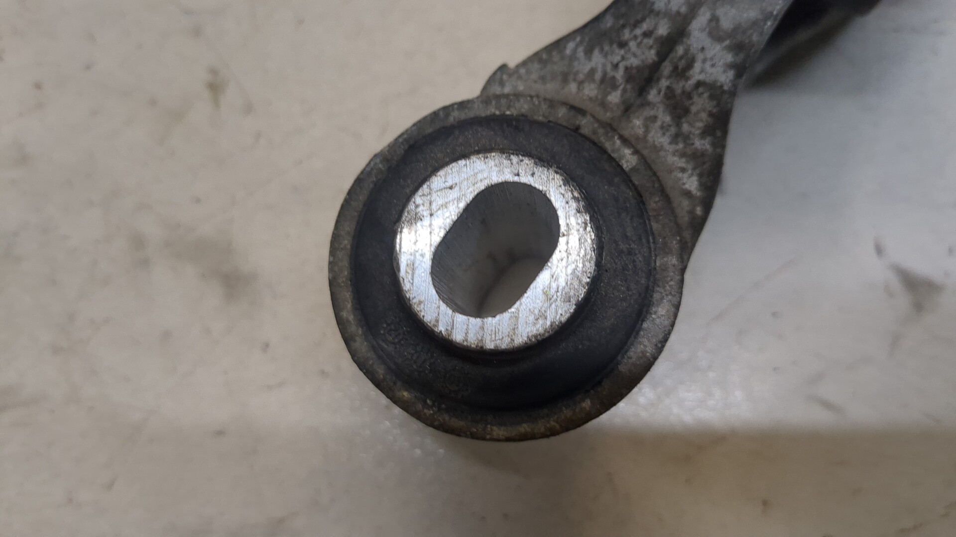 Опора двигателя