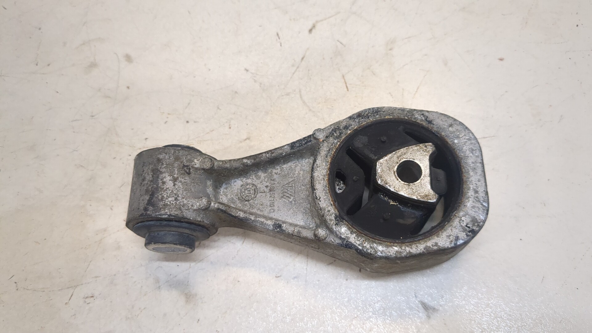 Опора двигателя