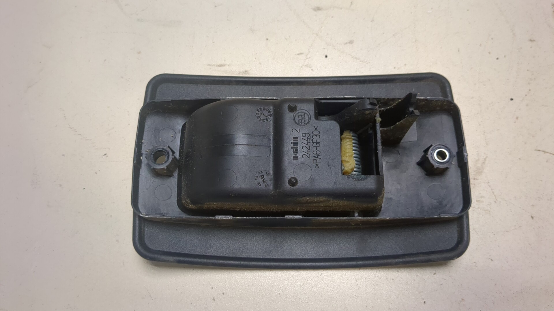 Ручка двери задней внутренняя правая