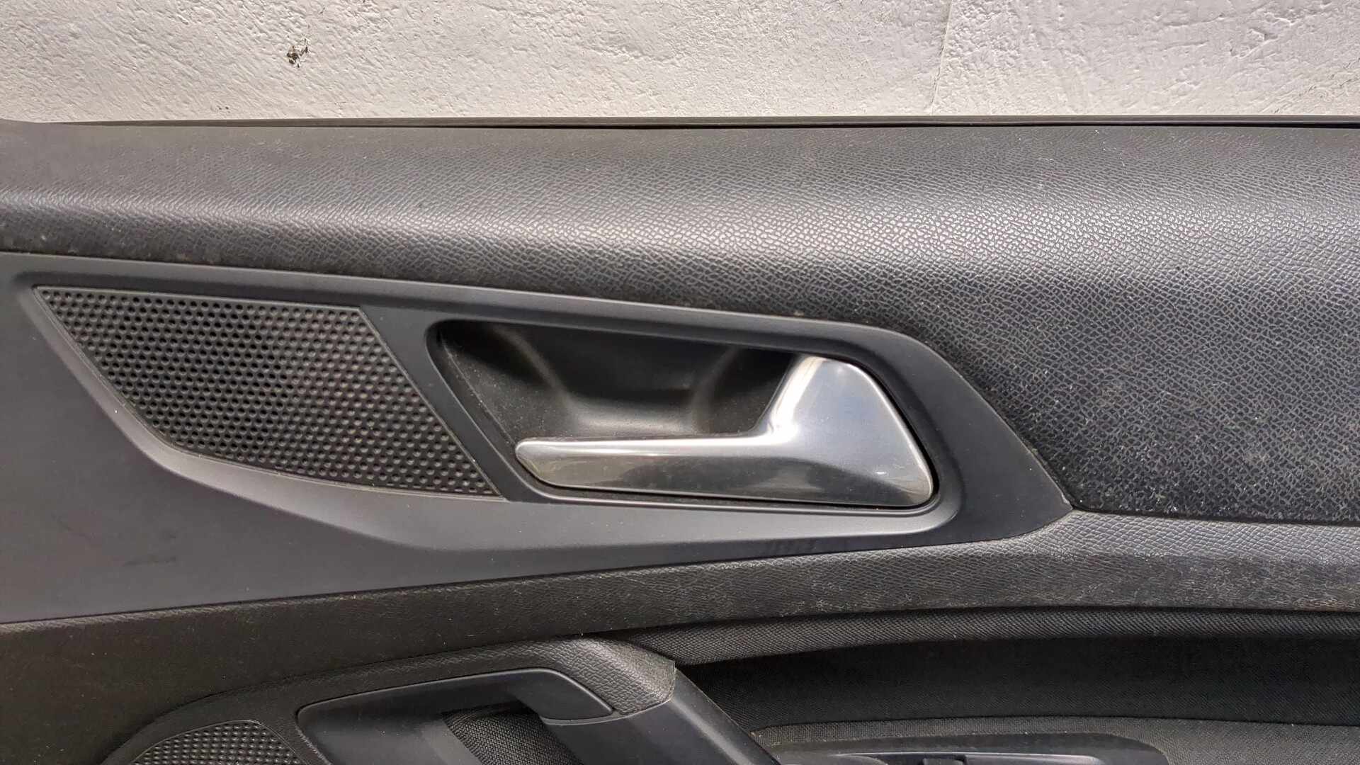 Дверь передняя правая