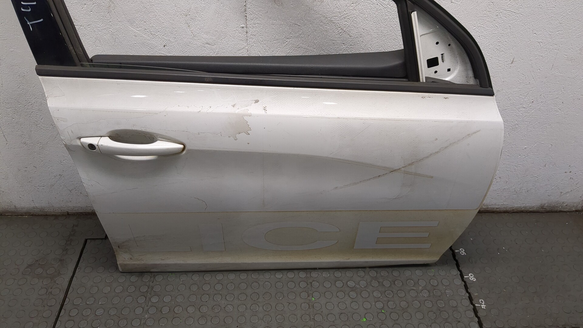 Дверь передняя правая