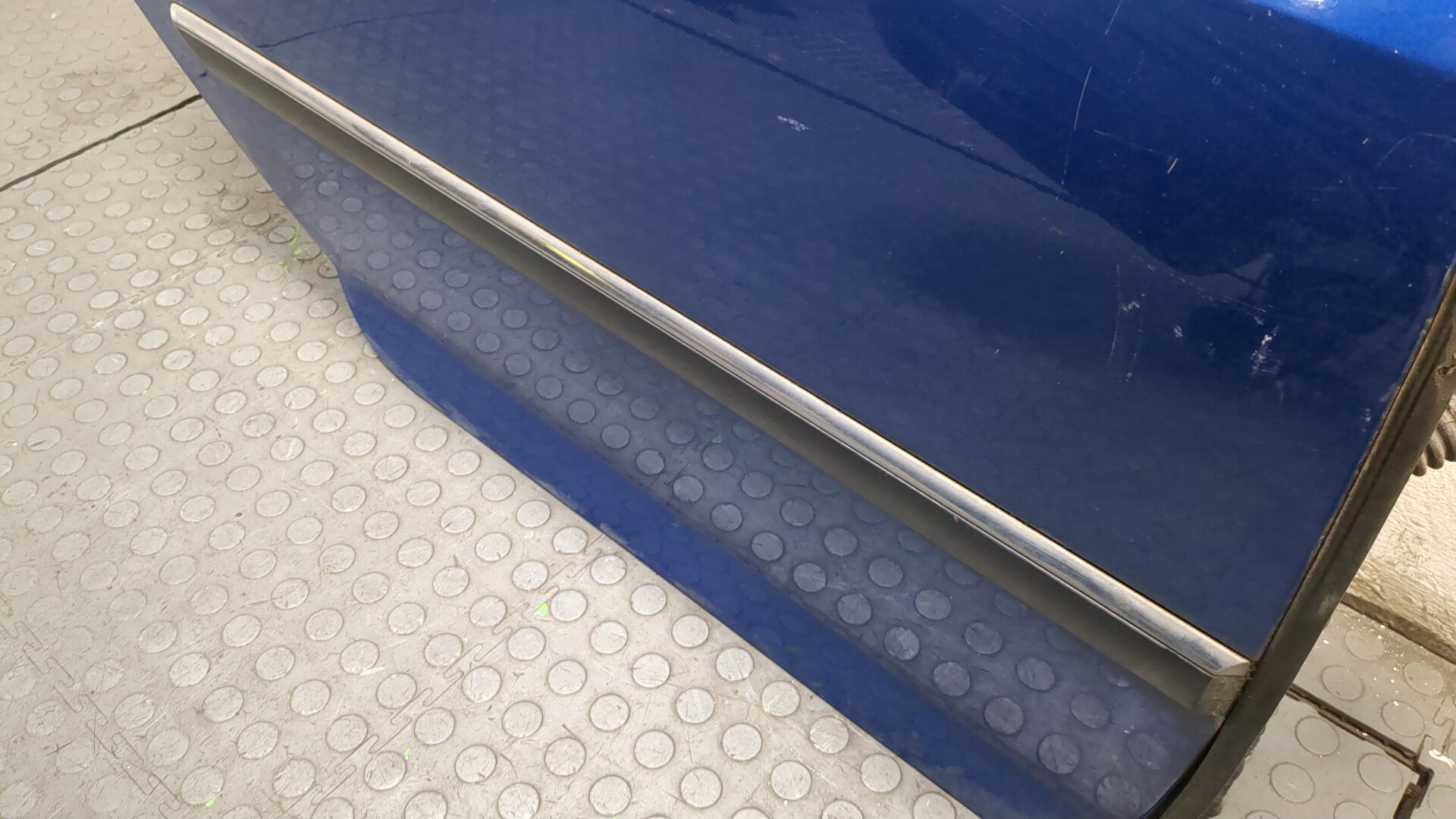 Дверь задняя правая