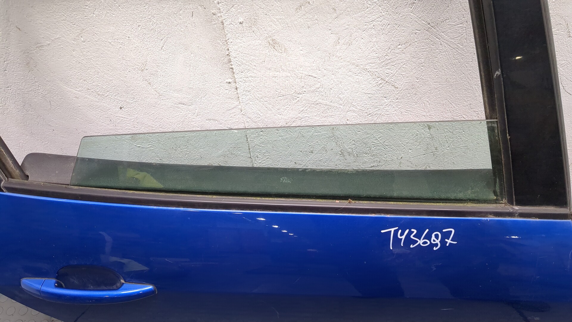 Дверь задняя правая