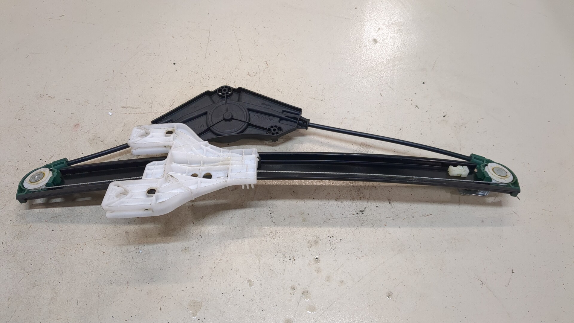 Стеклоподъемник электр. задний левый