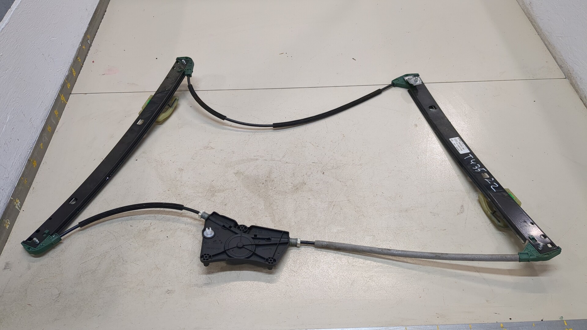 Стеклоподъемник электр. передний левый