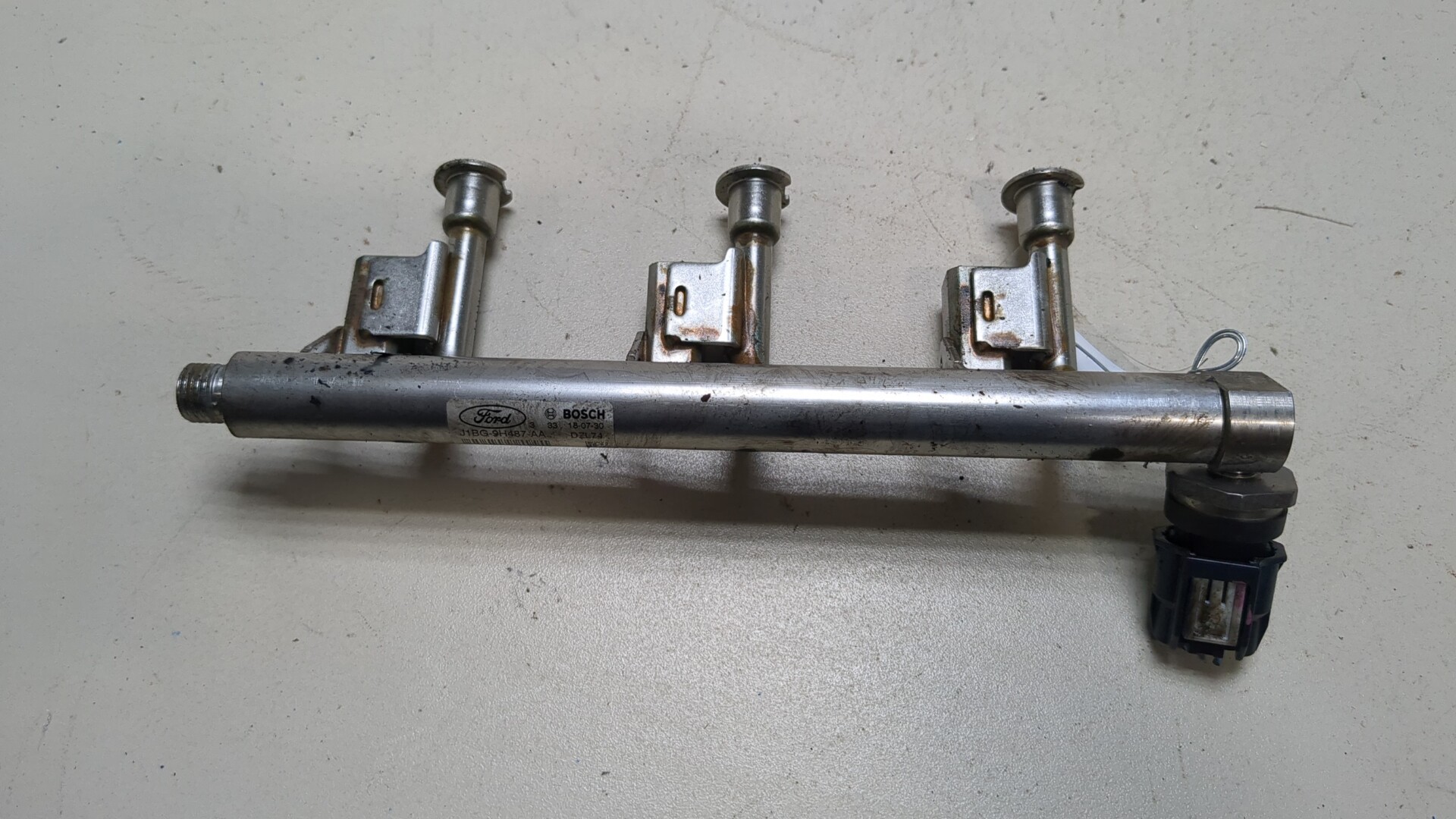 Рейка топливная (рампа)