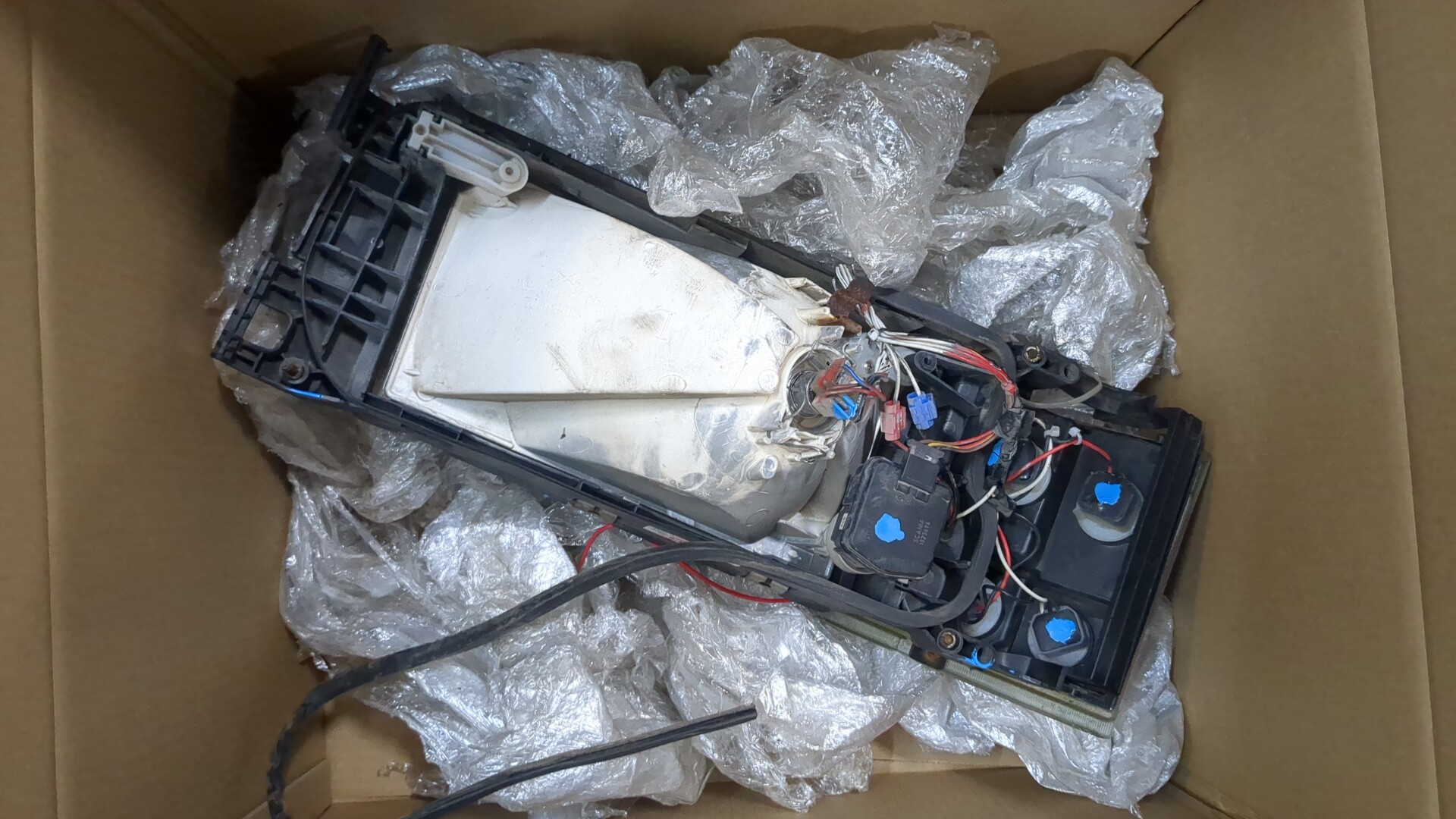 Фара правая