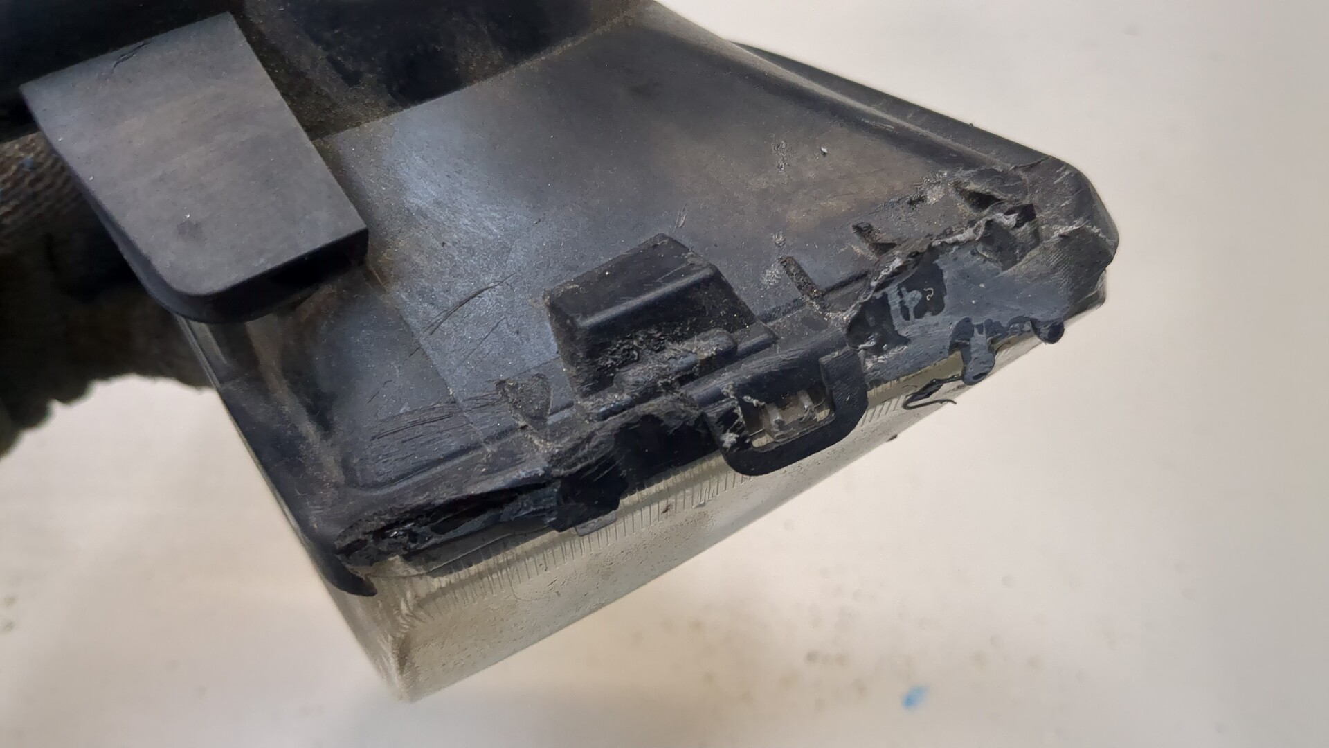 Фара противотуманная правая