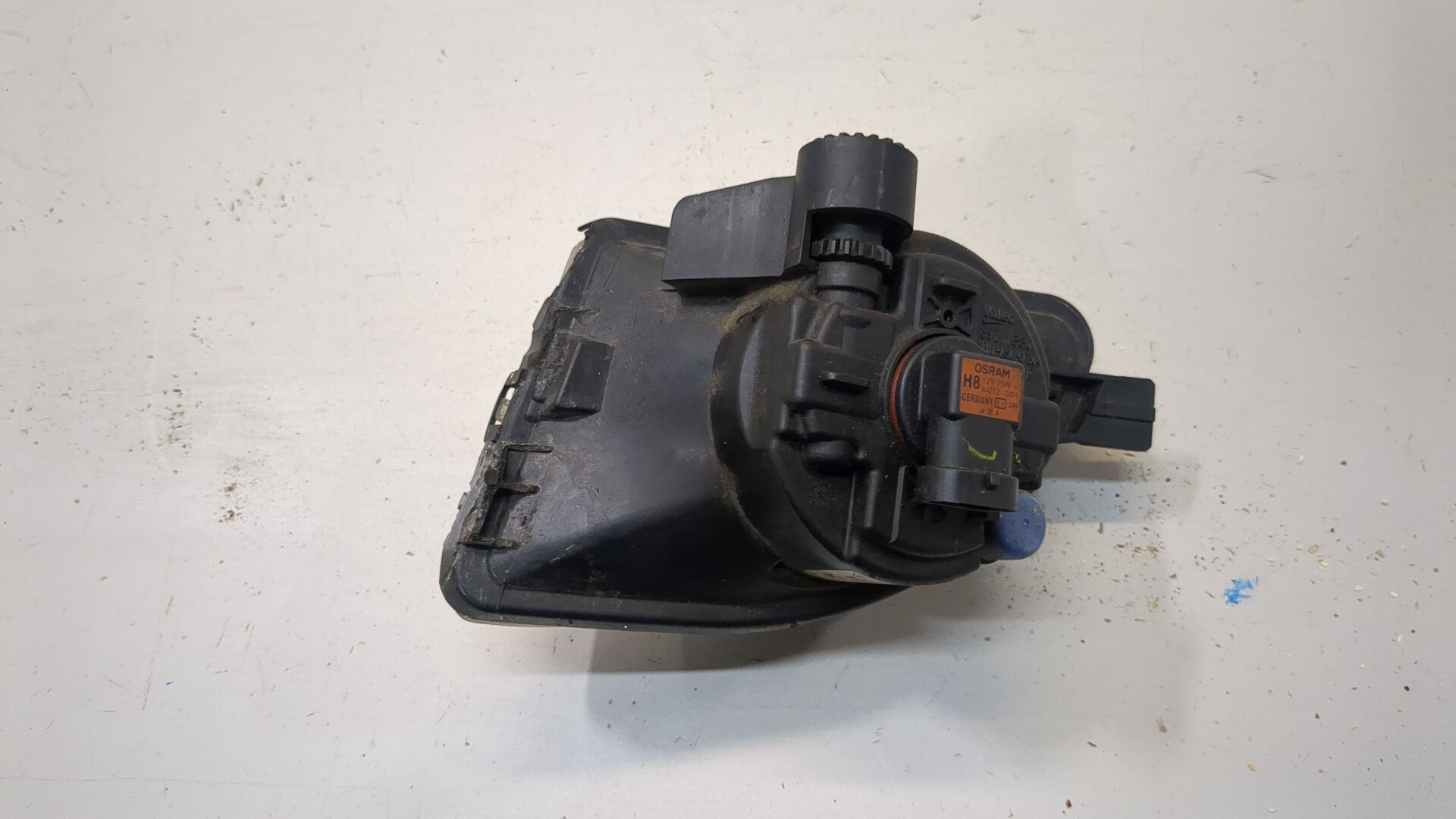 Фара противотуманная правая