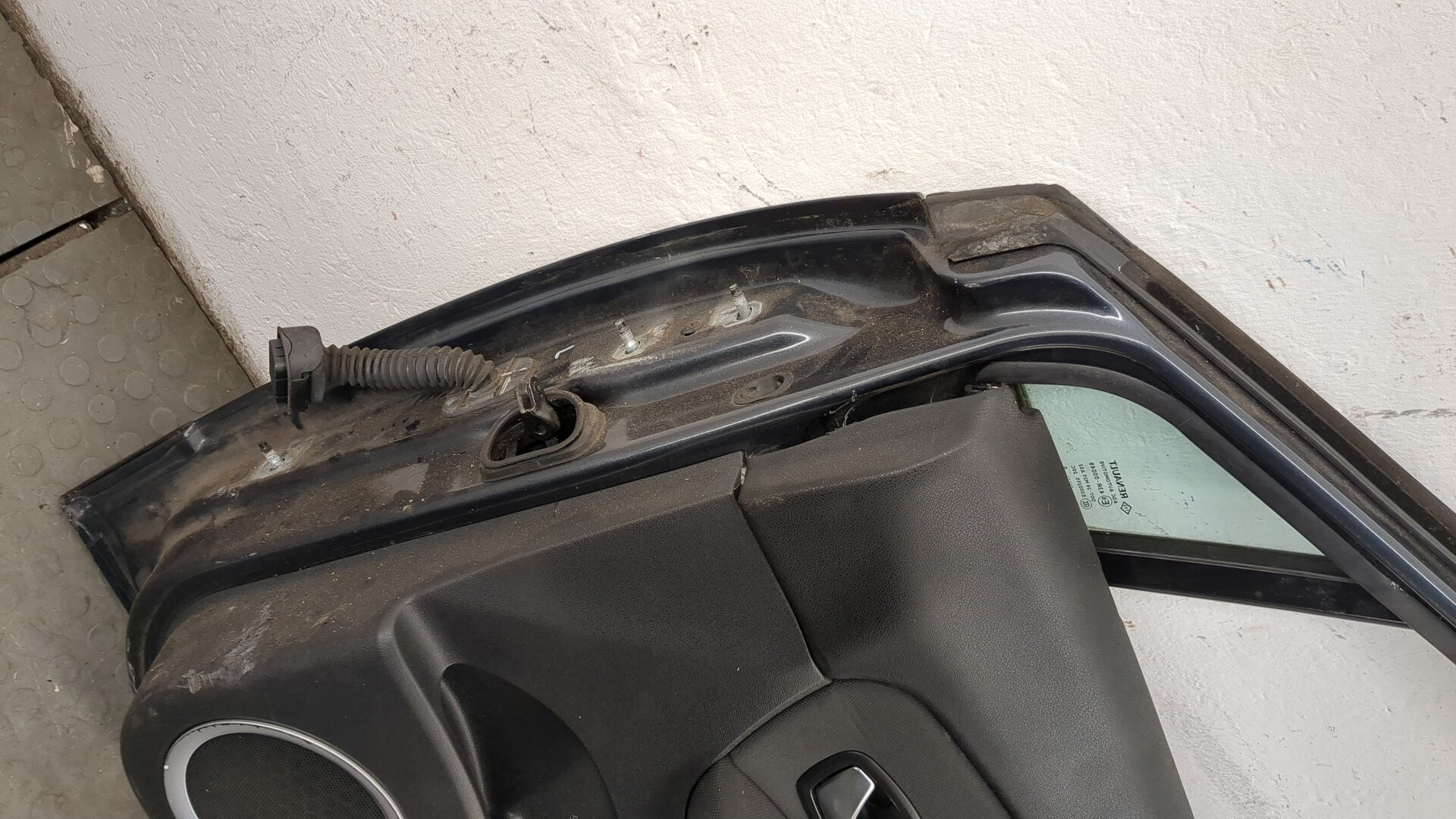 Дверь передняя правая