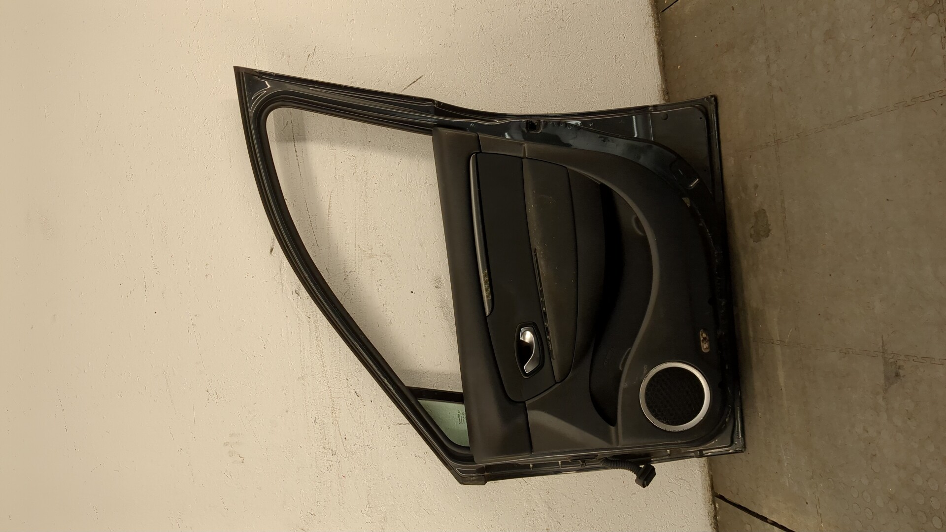 Дверь передняя правая