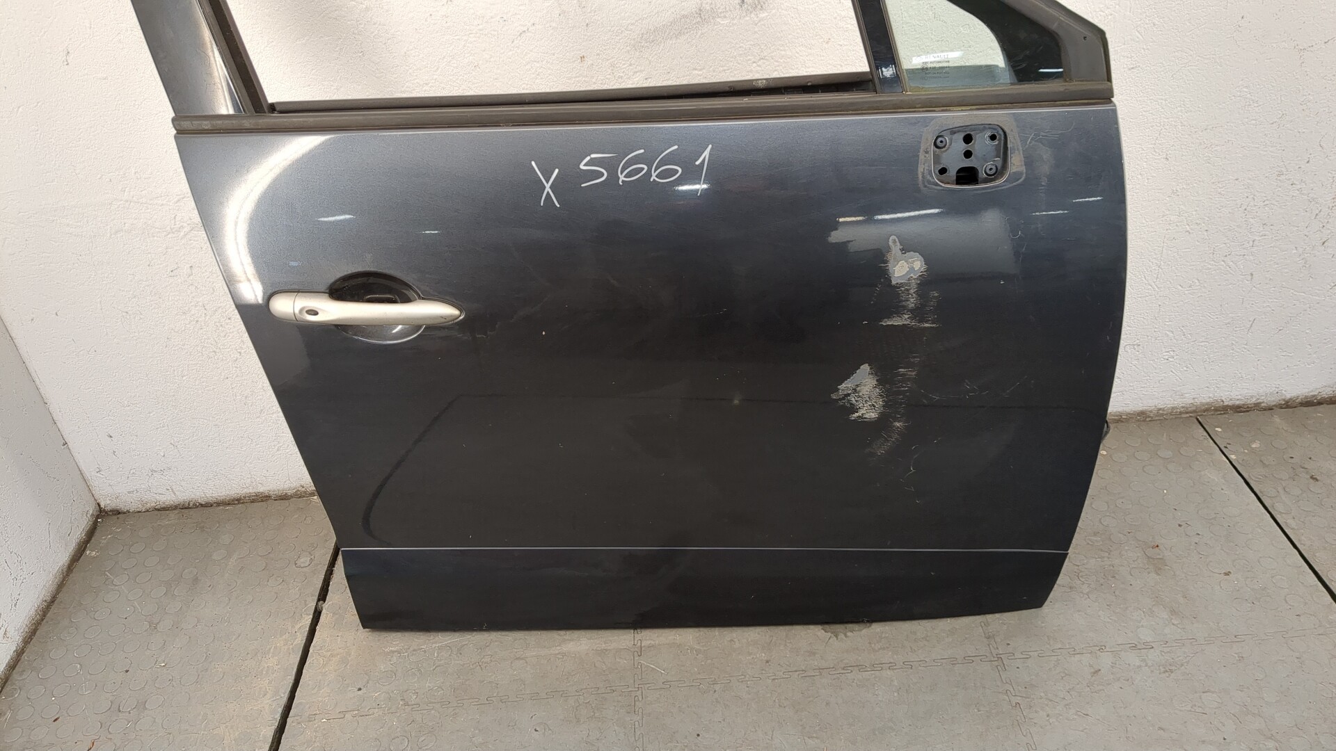 Дверь передняя правая