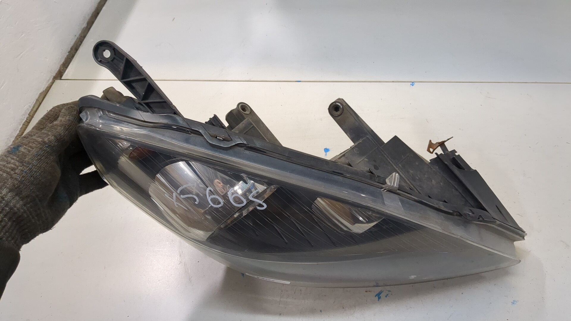 Фара правая