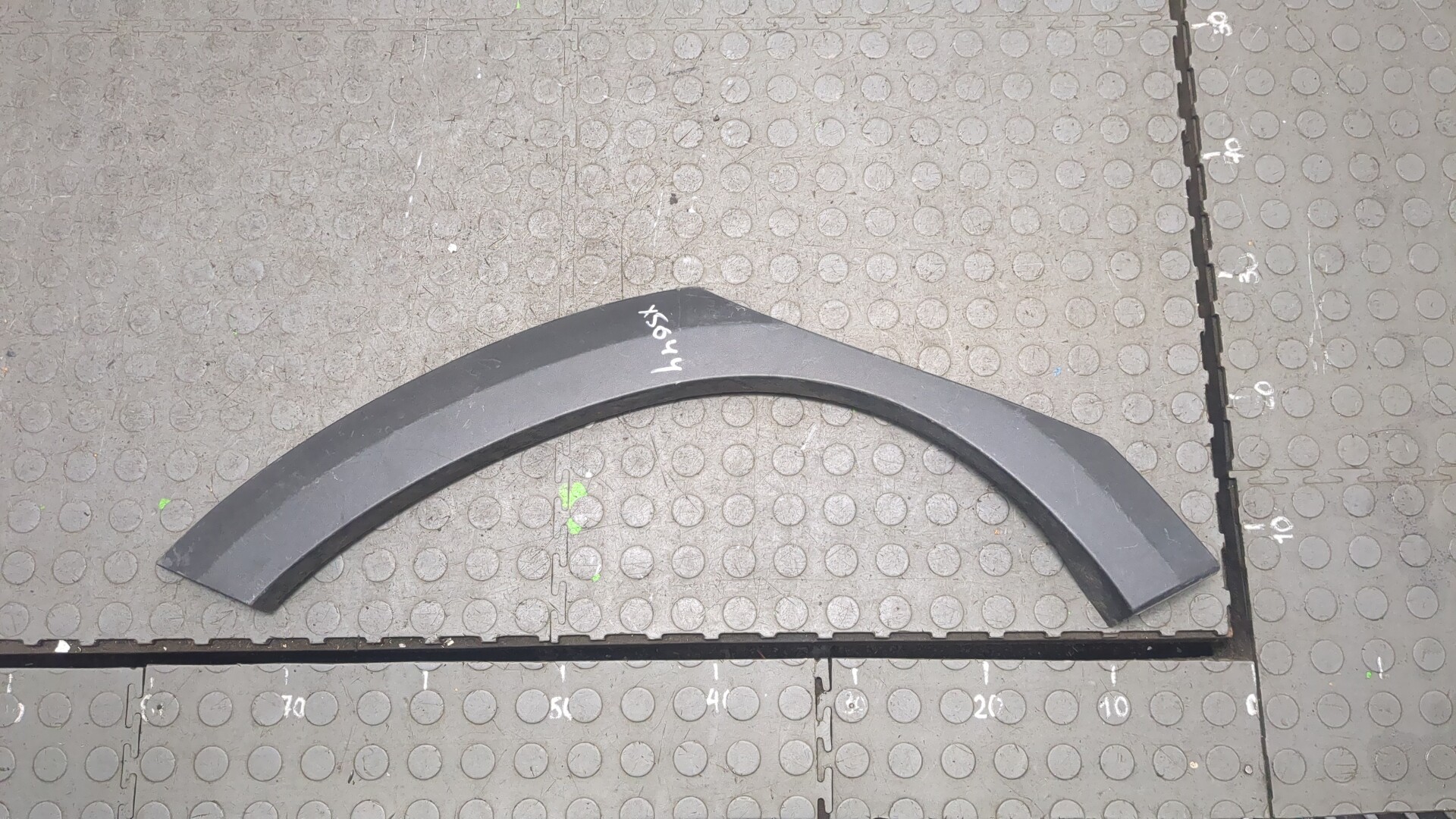 Молдинг заднего крыла правого