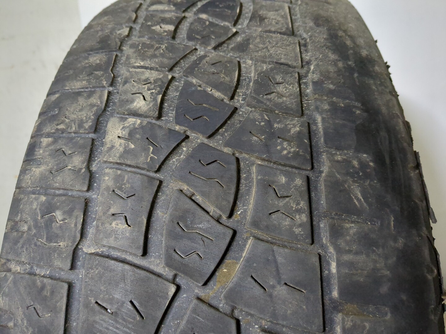 Шины комплект (4 шт.)