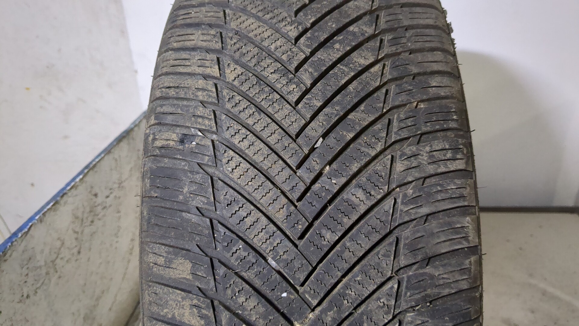 Шины комплект (4 шт.)