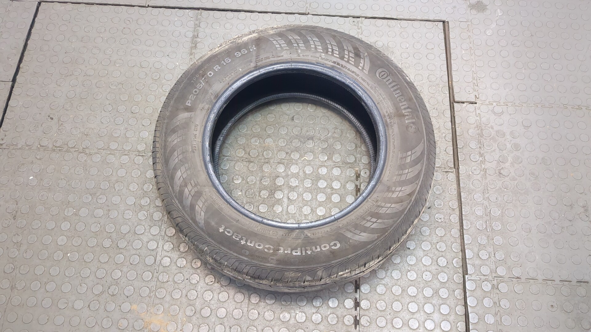 Шины комплект (4 шт.)