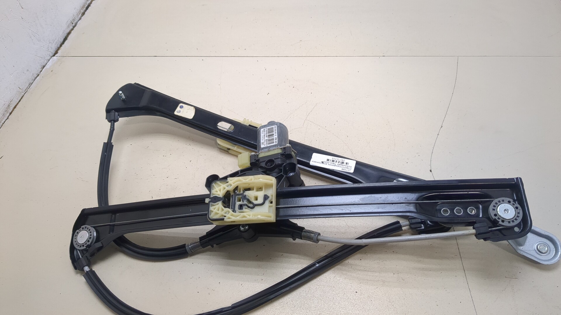 Стеклоподъемник электр. передний правый