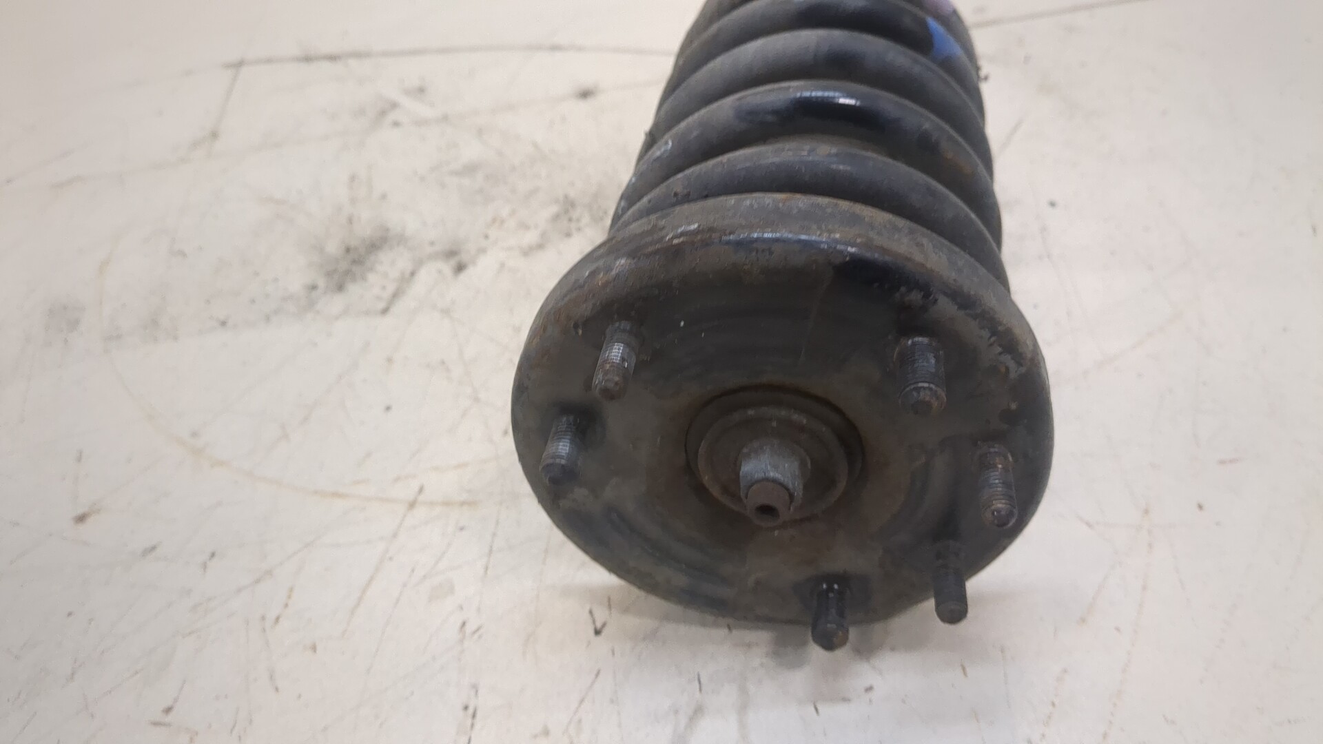 Амортизатор передний правый