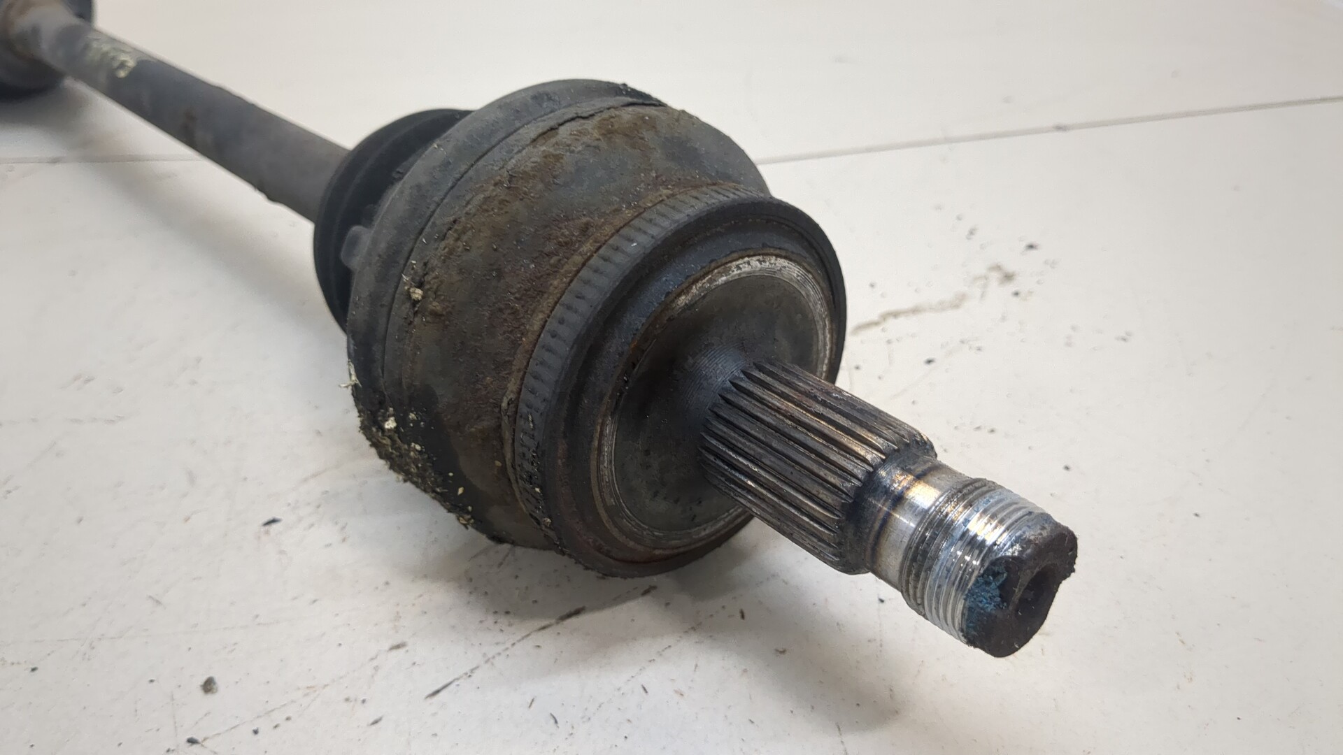 Полуось задняя