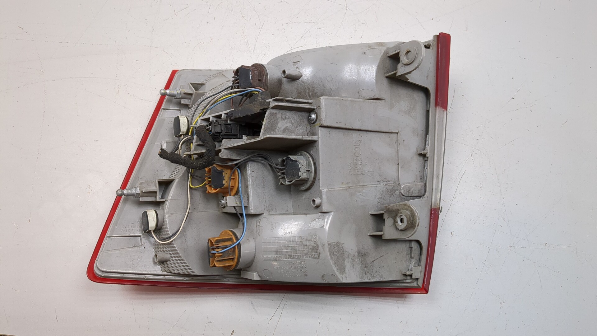 Фонарь задний левый