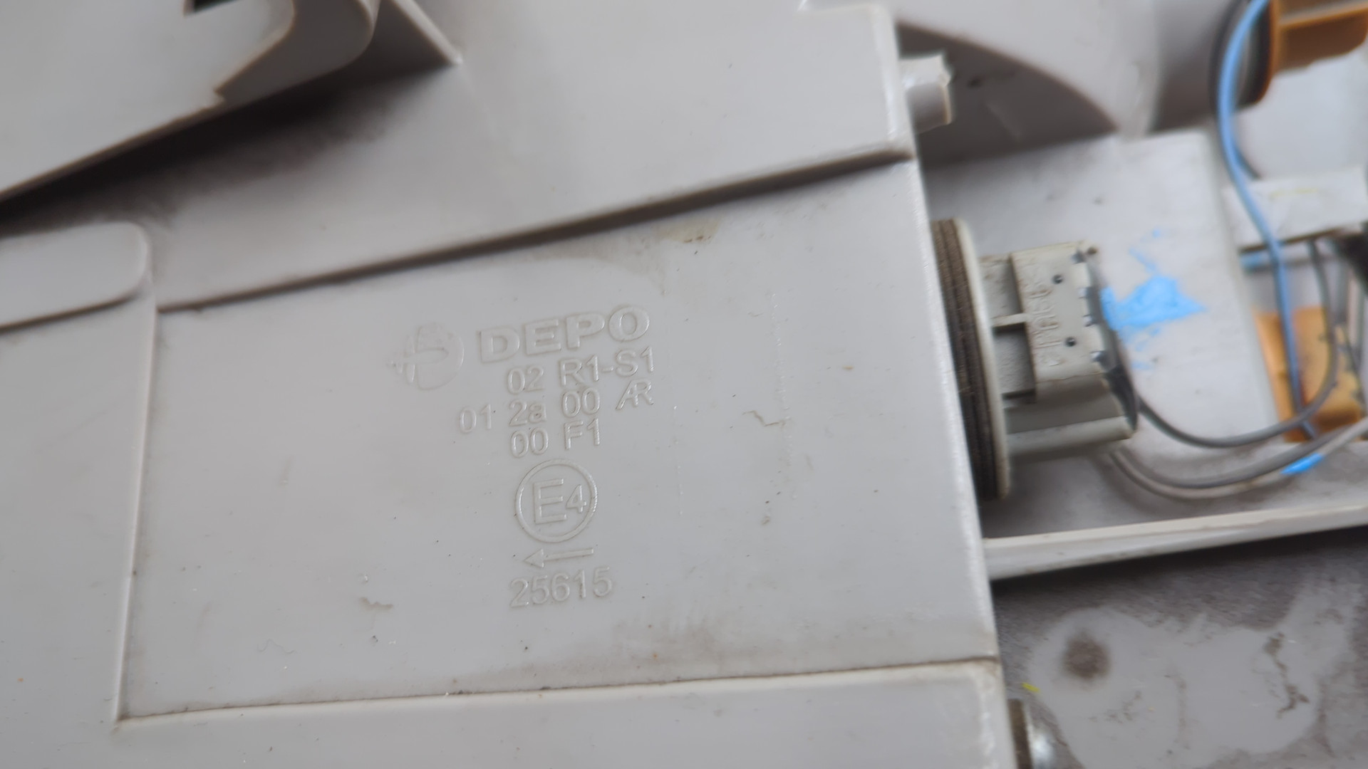 Фонарь задний левый