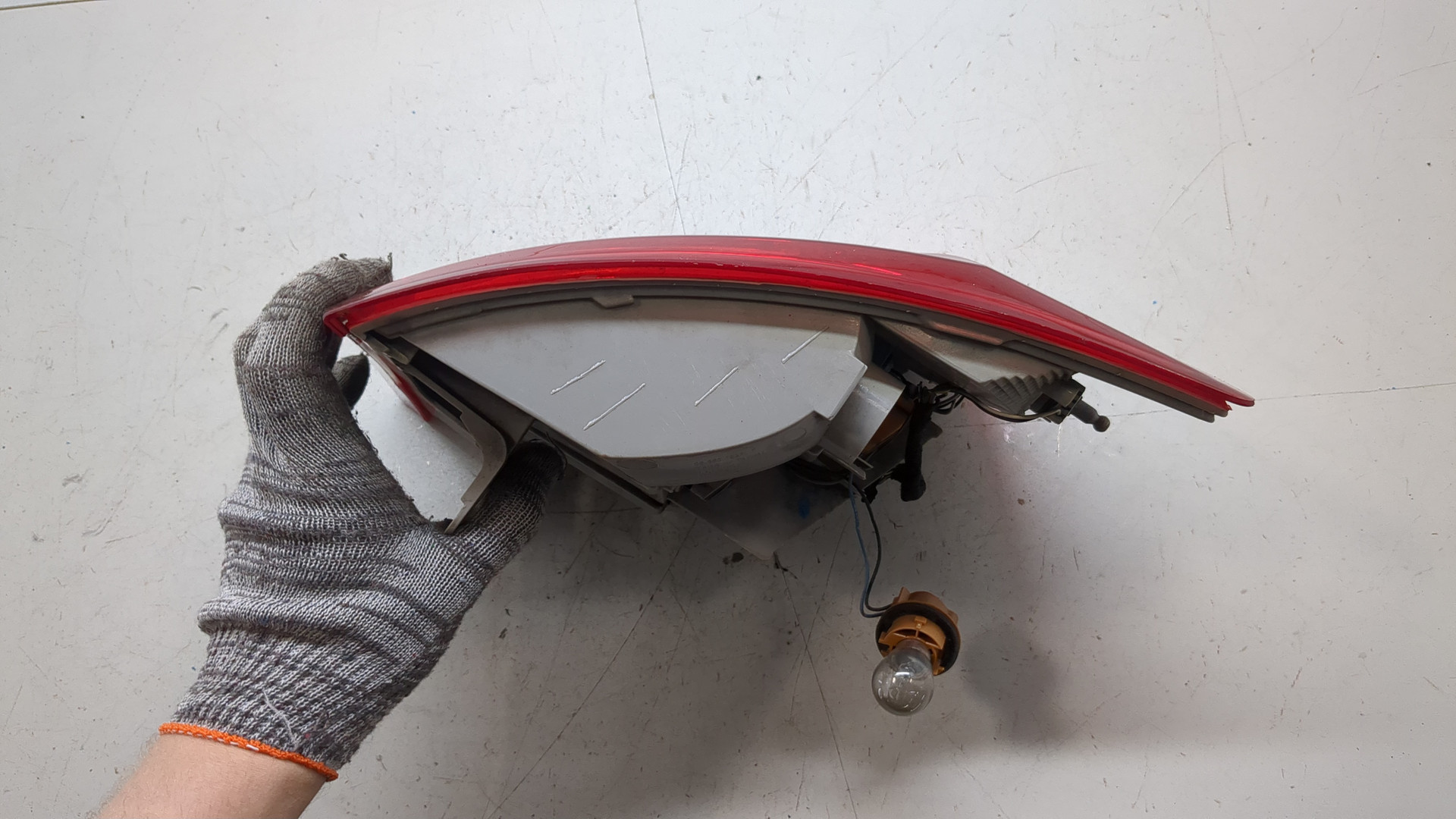 Фонарь задний левый