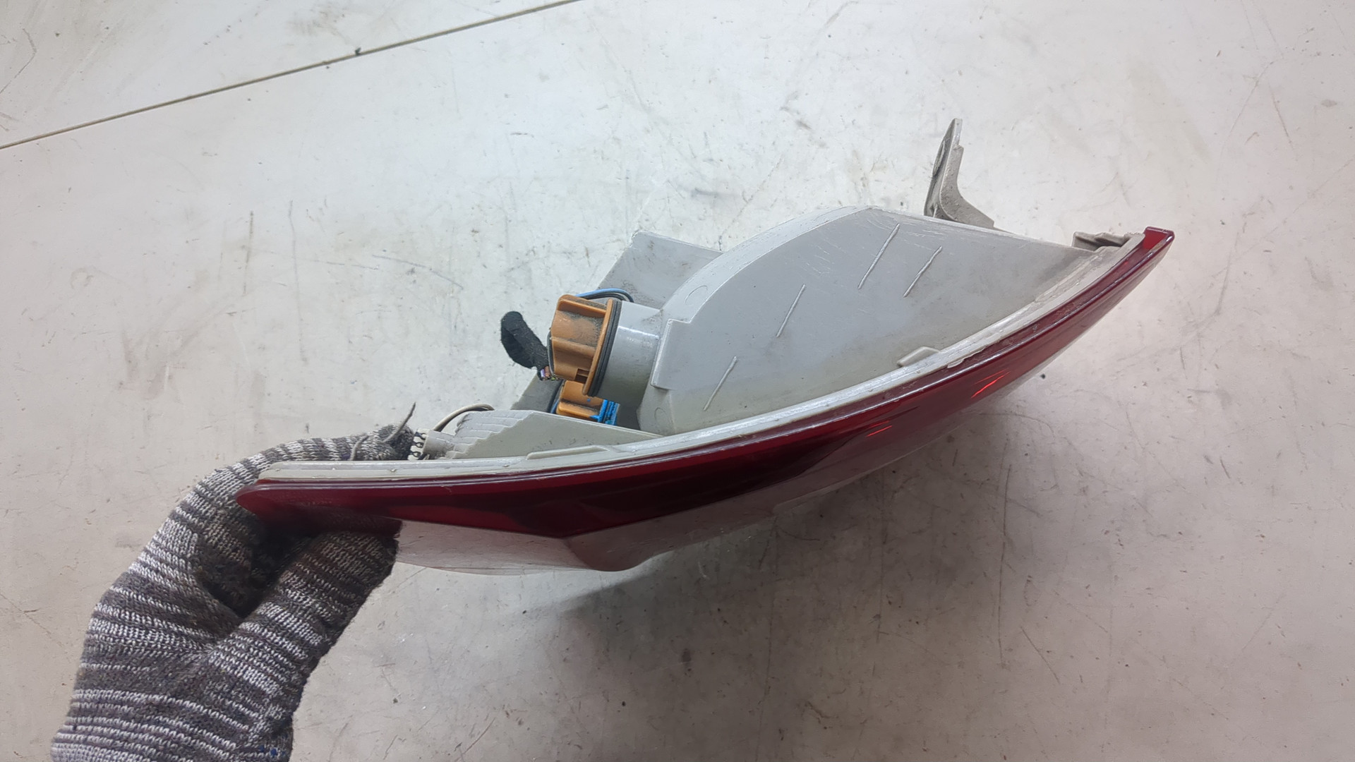 Фонарь задний левый