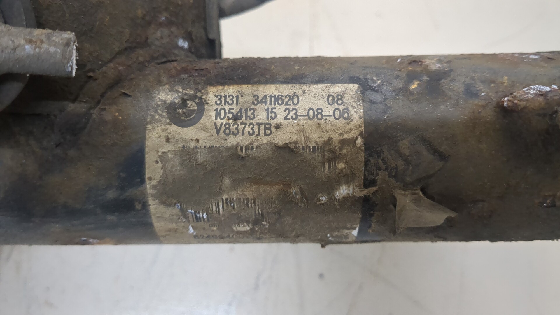 Амортизатор передний правый