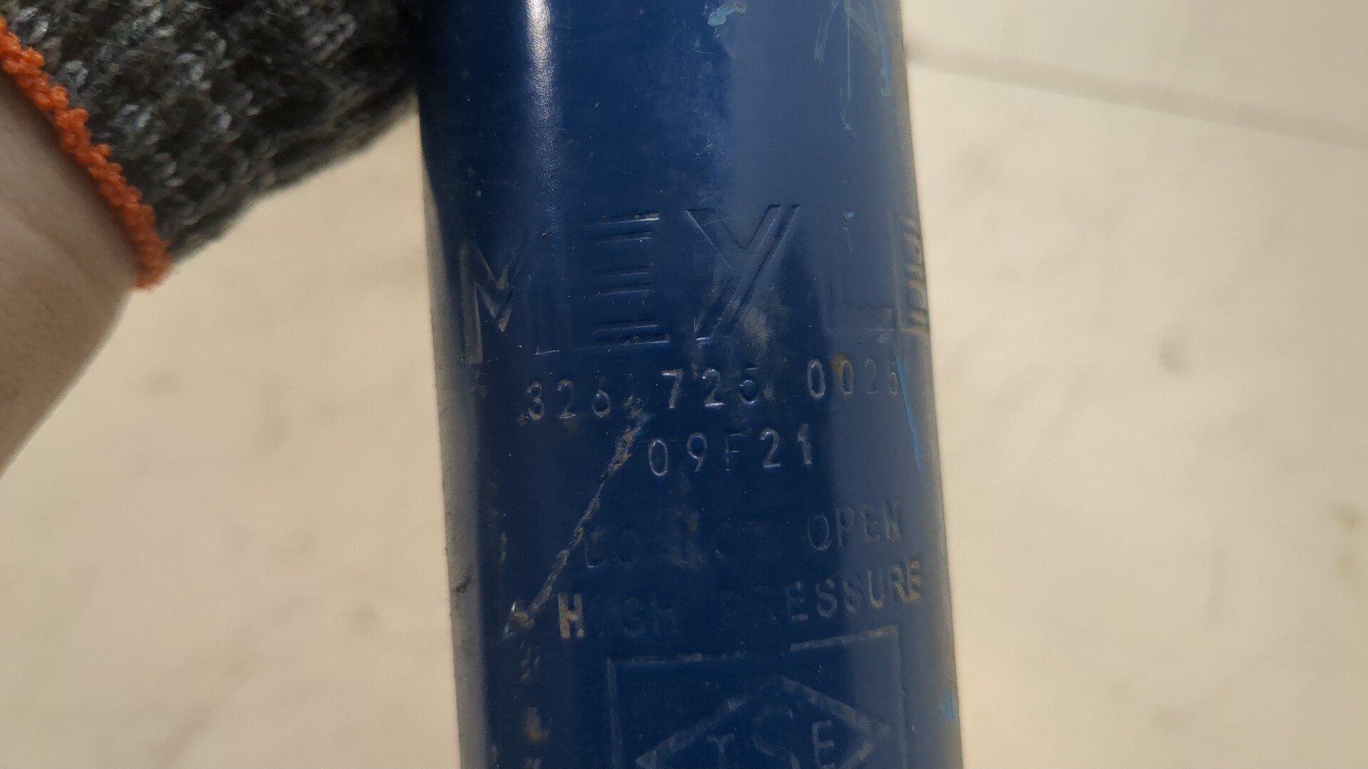 Амортизатор задний (стойка)