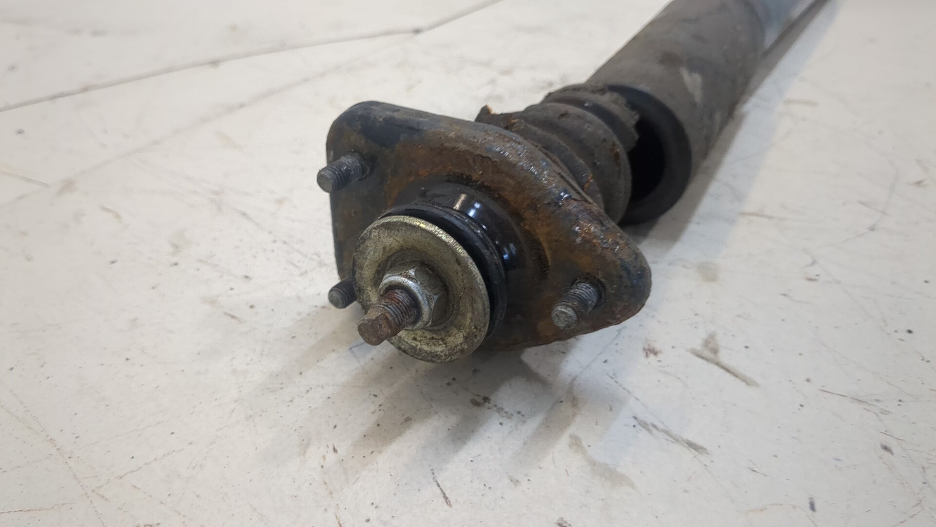 Амортизатор задний (стойка)