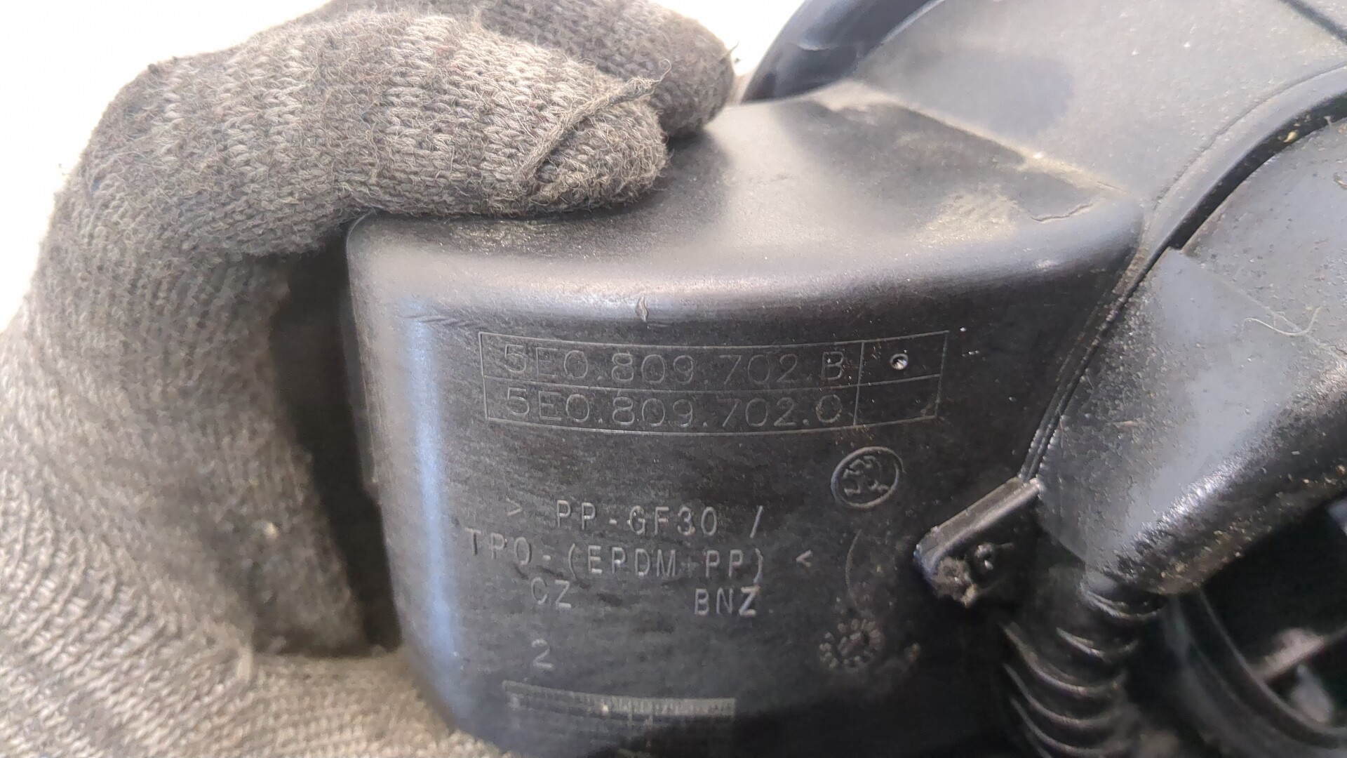 Лючок бензобака