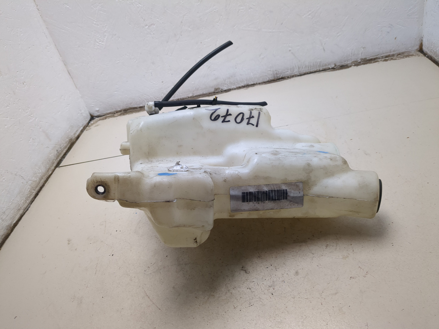 Бачок омывателя лобового стекла