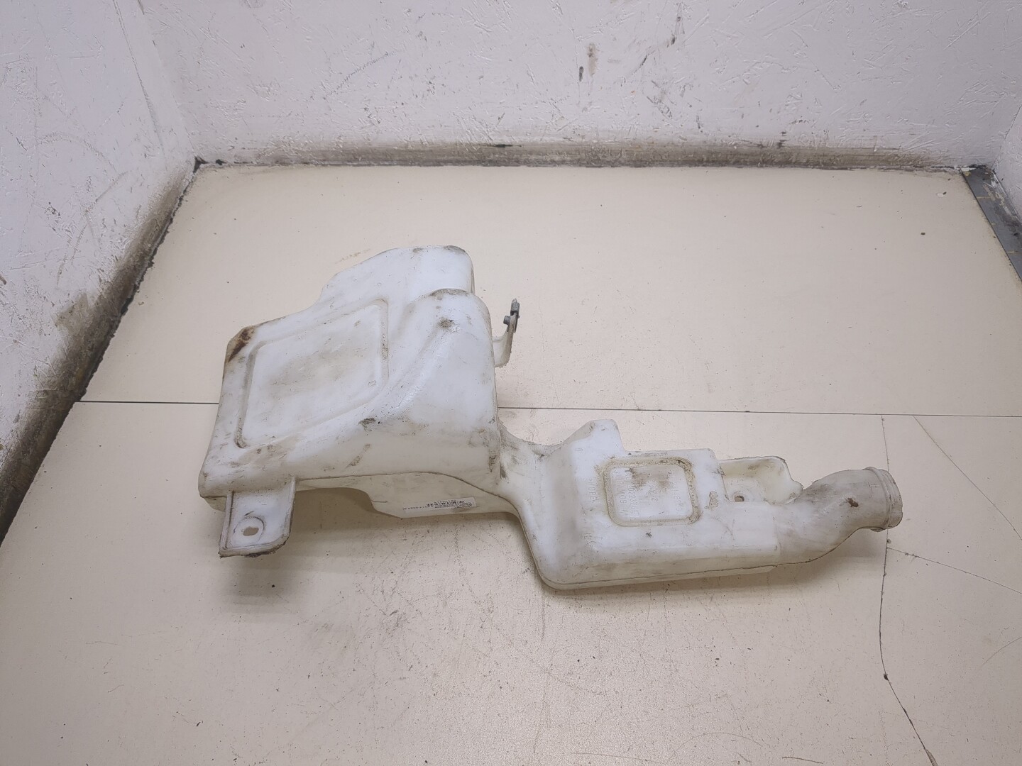 Бачок омывателя лобового стекла