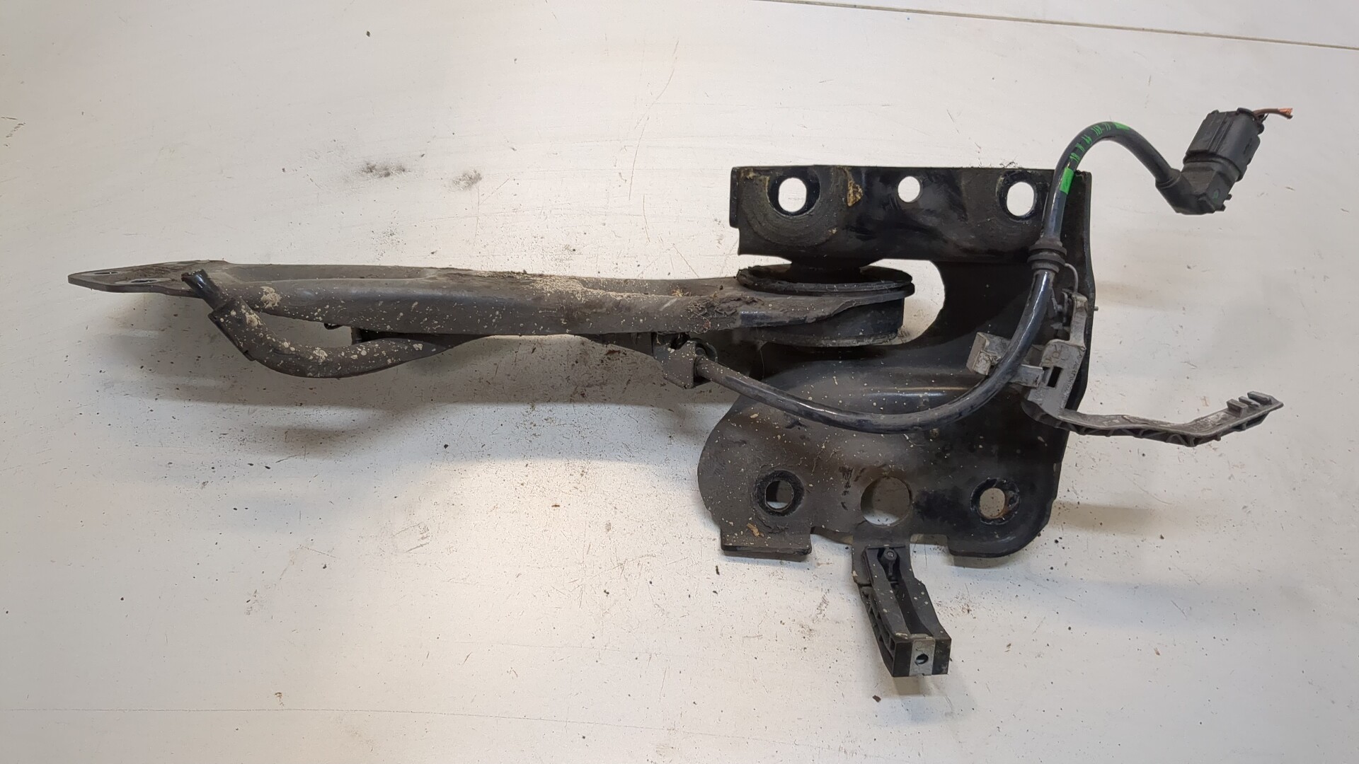 Рычаг задний правый