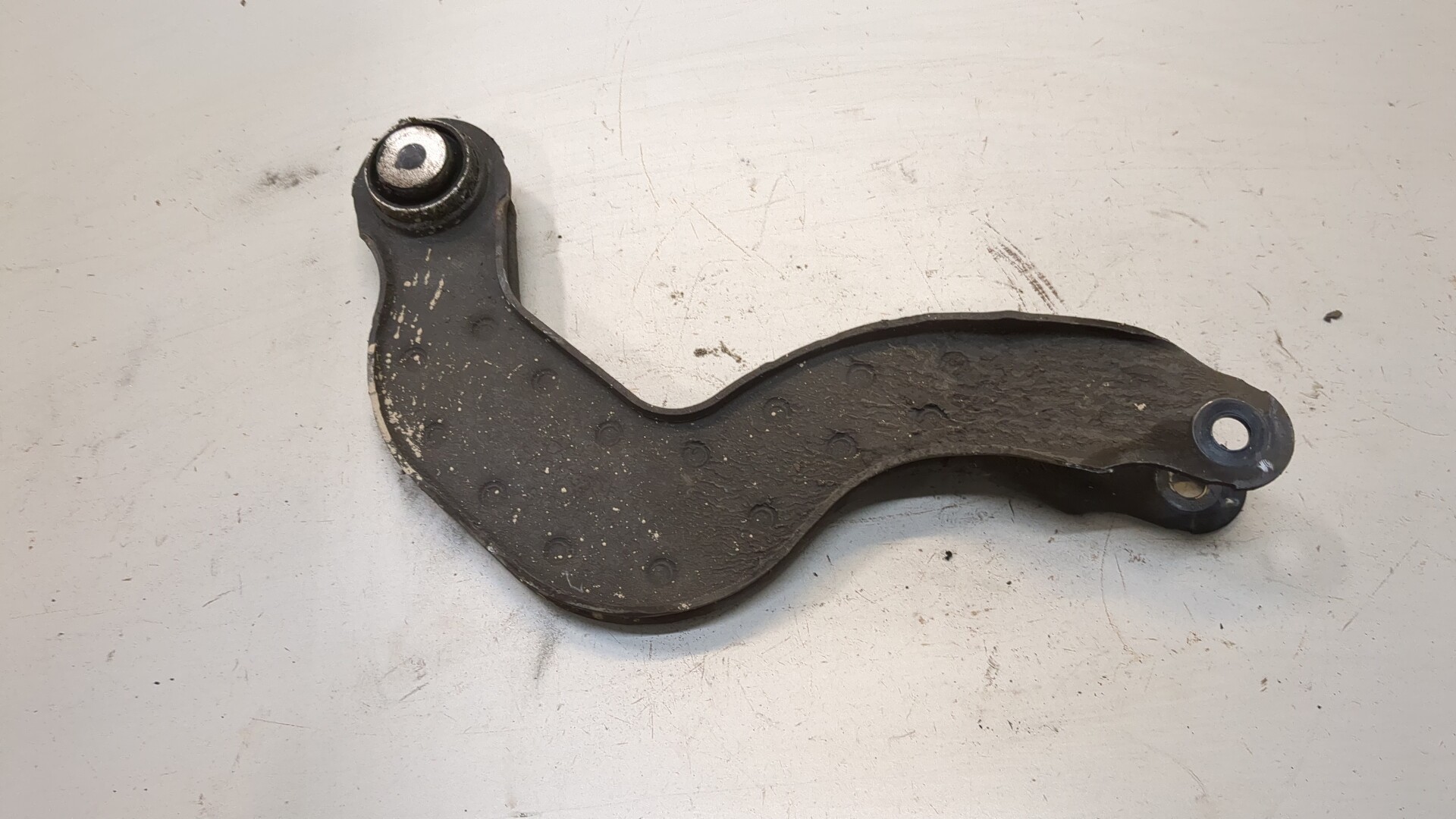 Рычаг задний