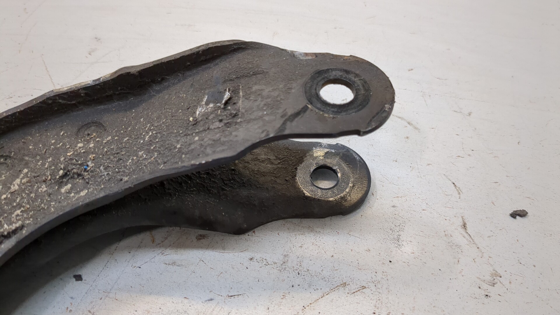 Рычаг задний