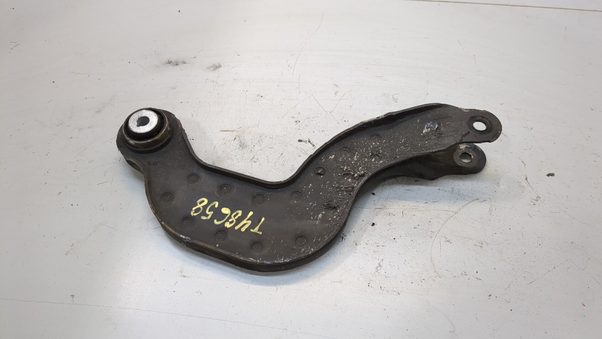 Рычаг задний