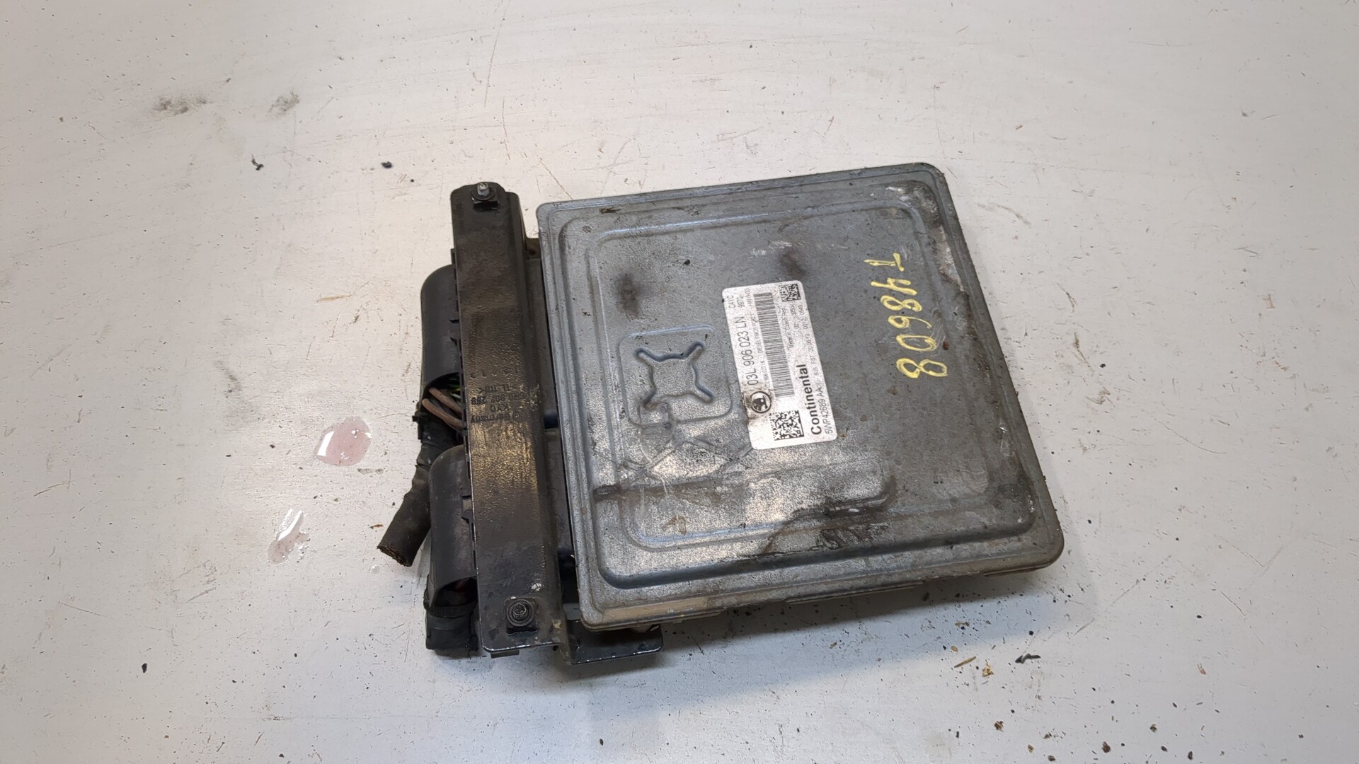 Блок управления двигателем