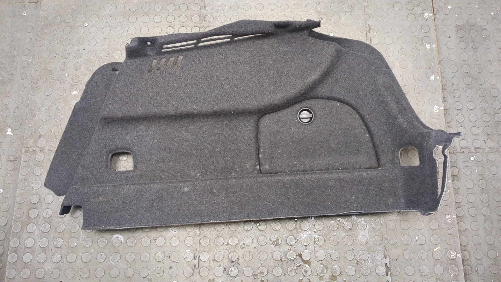 Обшивка багажника