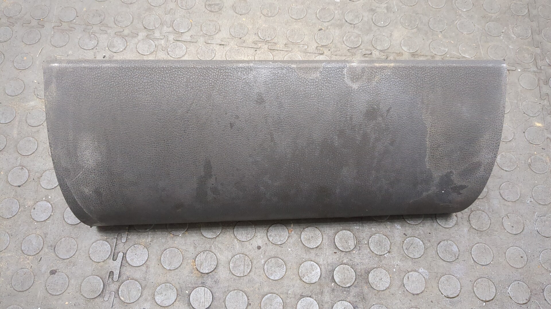 Подушка безопасности пассажирская (в торпедо)