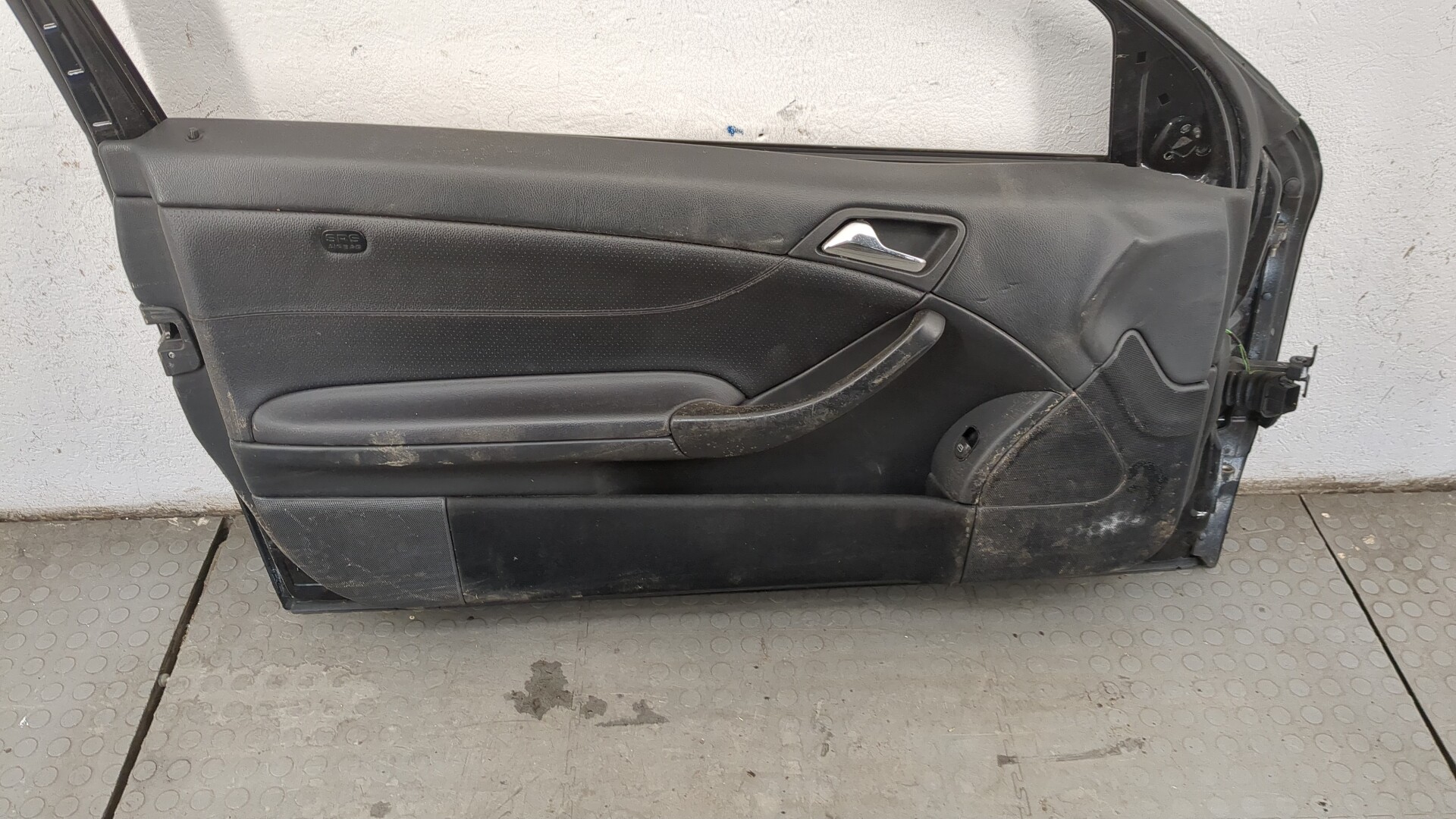 Дверь передняя левая