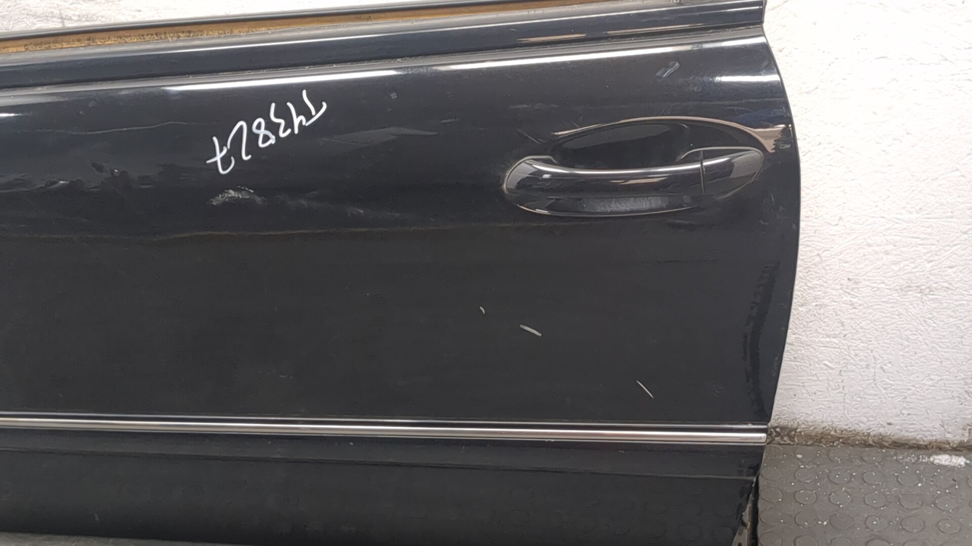 Дверь передняя левая