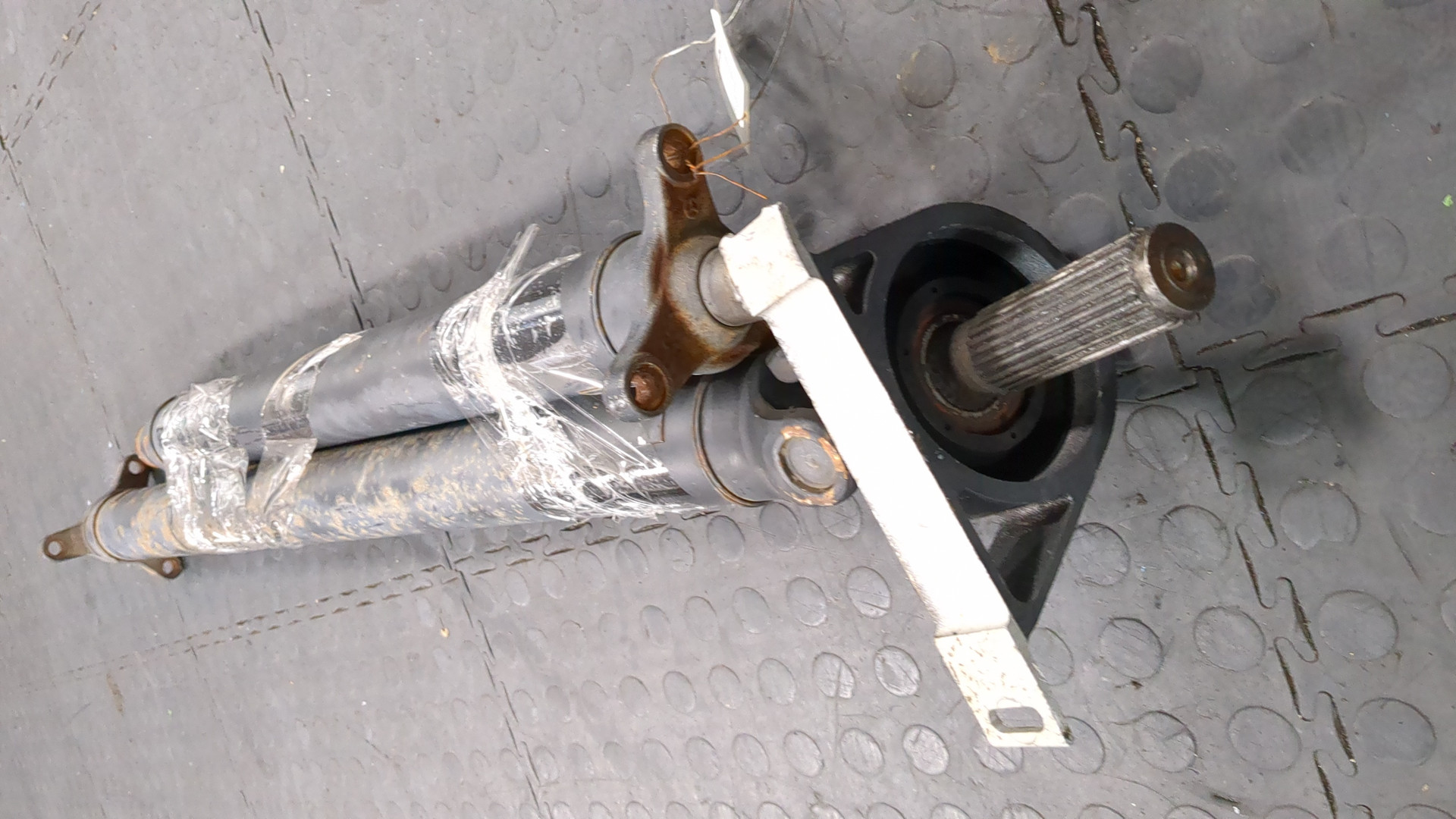 Вал карданный задний