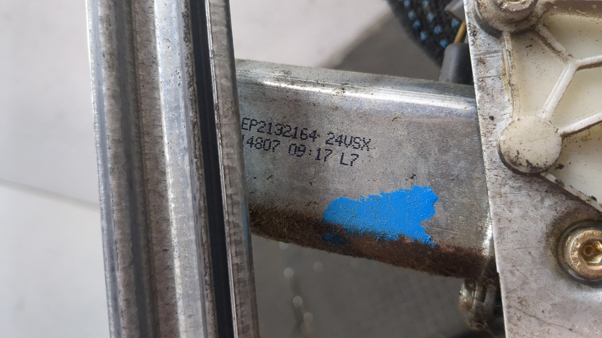 Стеклоподъемник электр. передний левый